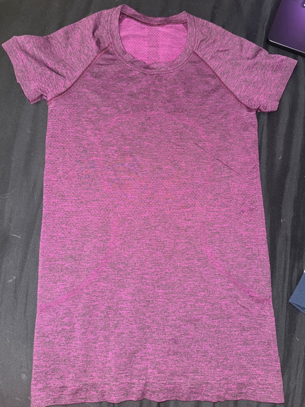 lululemon athletica Heathered Magenta Short Sleeve Crew Tee